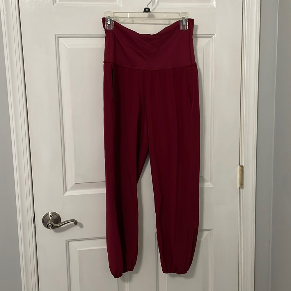 Lululemon Lightweight Highwaisted Joggers